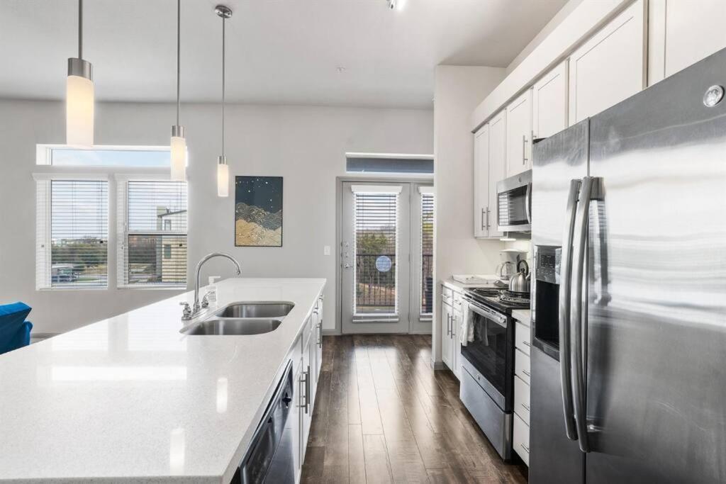 Apartament Modern Austin 2Br 2B Unit With Pool, Parking & Wifi Zewnętrze zdjęcie