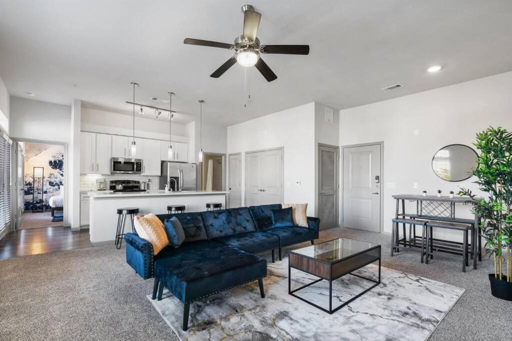 Apartament Modern Austin 2Br 2B Unit With Pool, Parking & Wifi Zewnętrze zdjęcie
